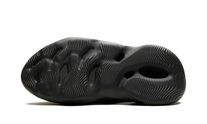 Adidas Yeezy Foam RNNR Carbon